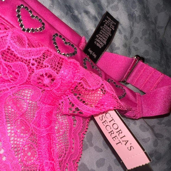 Victoria Secret Pink Heart Garter - Picture 3 of 5